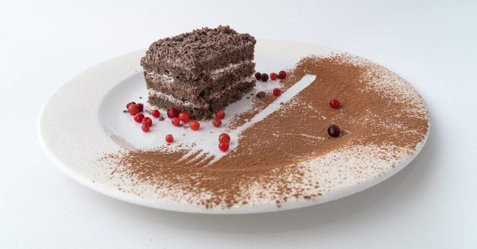 découvrez notre délicieuse recette de gâteau au chocolat, un dessert irrésistible qui ravira vos papilles. facile à préparer, ce moelleux au chocolat est parfait pour toutes les occasions, des anniversaires aux simples envies sucrées.