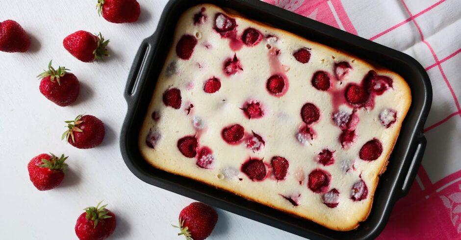 découvrez notre délicieuse recette de tarte aux fraises, un dessert irrésistible alliant une croûte croustillante et une garniture généreuse de fraises juteuses. parfait pour toutes les occasions, cette tarte saura émerveiller vos invités et ravir vos papilles!