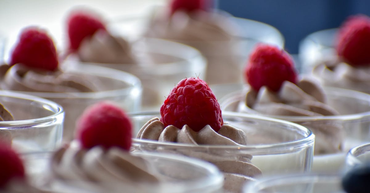 découvrez la douceur irrésistible de notre mousse au chocolat. cette recette facile à réaliser ravira les amateurs de chocolat avec sa texture aérienne et son goût intense. parfaite pour un dessert élégant ou une touche sucrée à vos repas, elle promet de faire fondre les cœurs. essayez-la dès aujourd'hui!