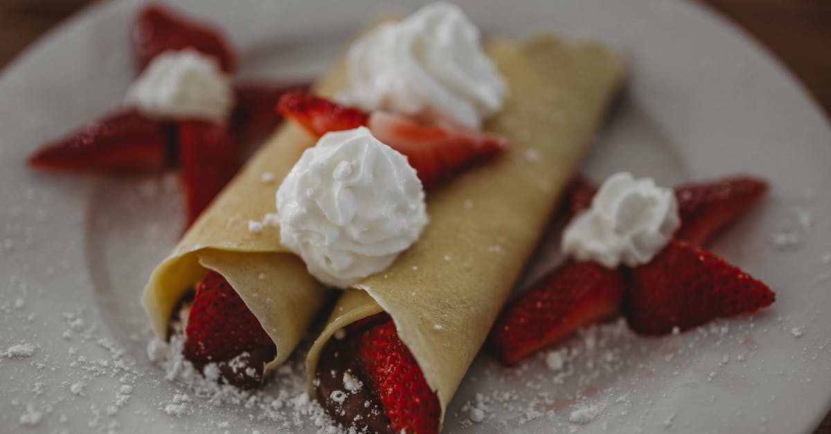 découvrez la délicieuse variété des crêpes, une spécialité culinaire française à déguster sucrée ou salée. apprenez à préparer ces fines galettes dorées et explorez des recettes créatives qui raviront vos papilles!