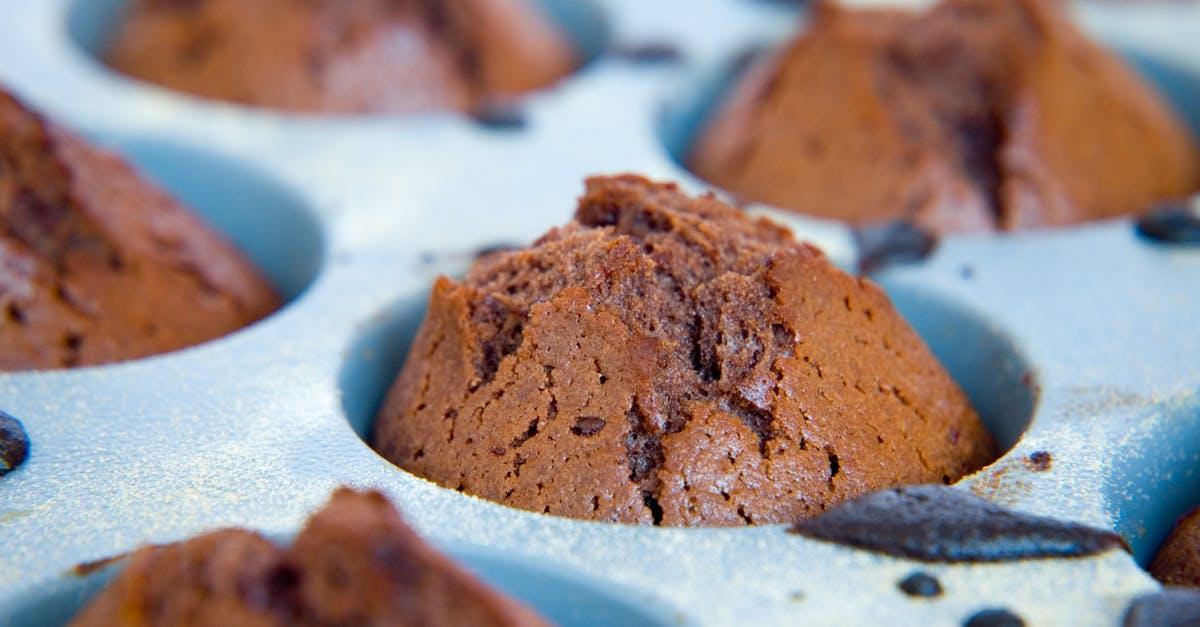 découvrez la recette facile du gâteau au chocolat, un délice moelleux et chocolaté qui ravira les amateurs de douceurs. préparez ce dessert en un rien de temps et impressionnez vos invités avec sa texture fondante et son goût riche.