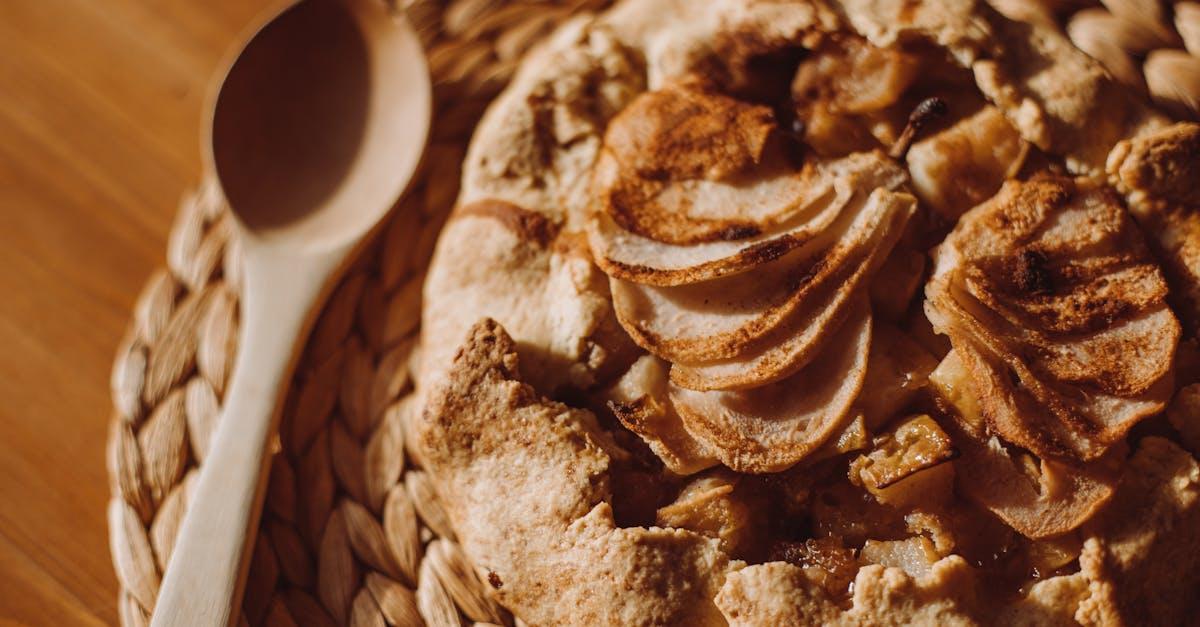 découvrez notre délicieuse galette, un incontournable de la gastronomie française, parfaite pour vos repas festifs ou vos soirées cocooning. savourez cette pâte croustillante, garnie d'une copieuse frangipane ou d'autres douceurs, et laissez-vous tenter par cette tradition aux saveurs inoubliables.