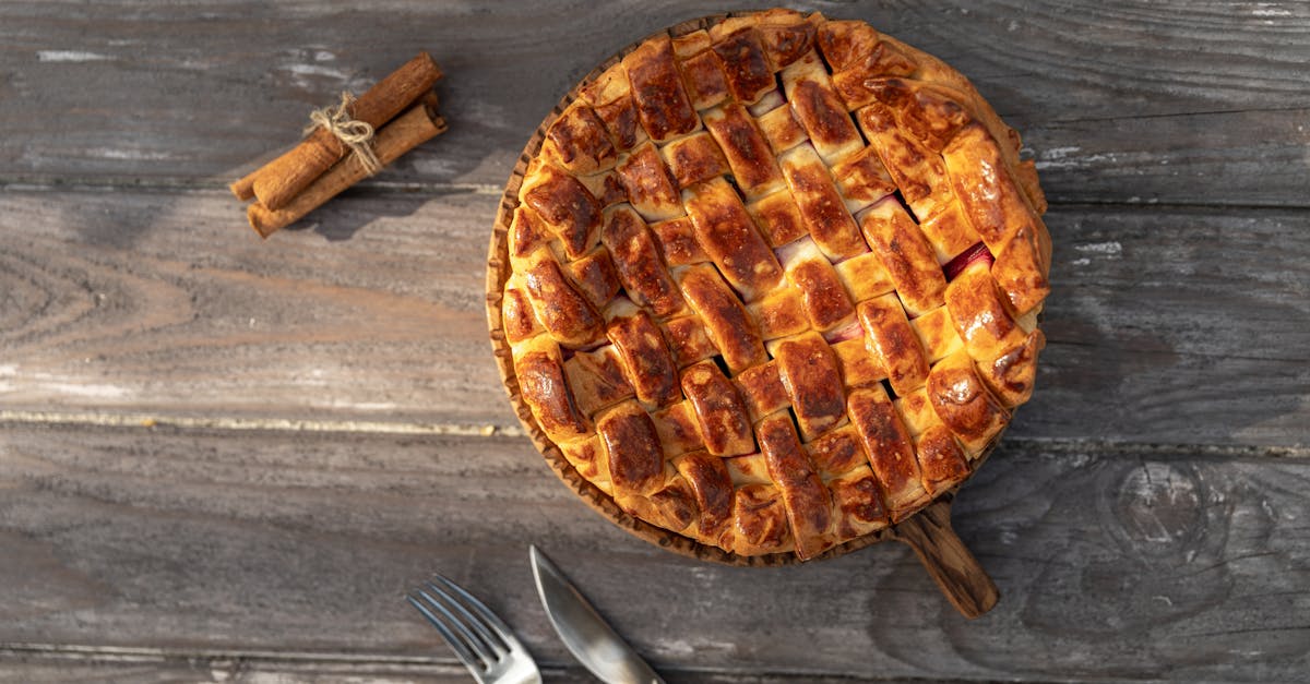 découvrez la recette authentique de la tarte aux pommes de grand-mère, un délice réconfortant qui allie tendresse et saveurs d'antan. parfaite pour les occasions spéciales ou un goûter en famille, cette tarte croustillante vous ramène en enfance avec chaque bouchée.