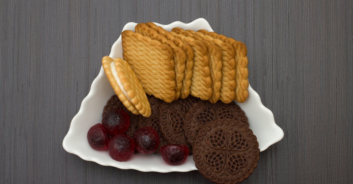 découvrez nos délicieux cookies au chocolat et aux noisettes, alliant la douceur du chocolat fondant à la saveur riche des noisettes croquantes. parfaits pour une pause gourmande ou un dessert irrésistible, ces petits biscuits raviront les amateurs de sucré. laissez-vous tenter par cette recette savoureuse!