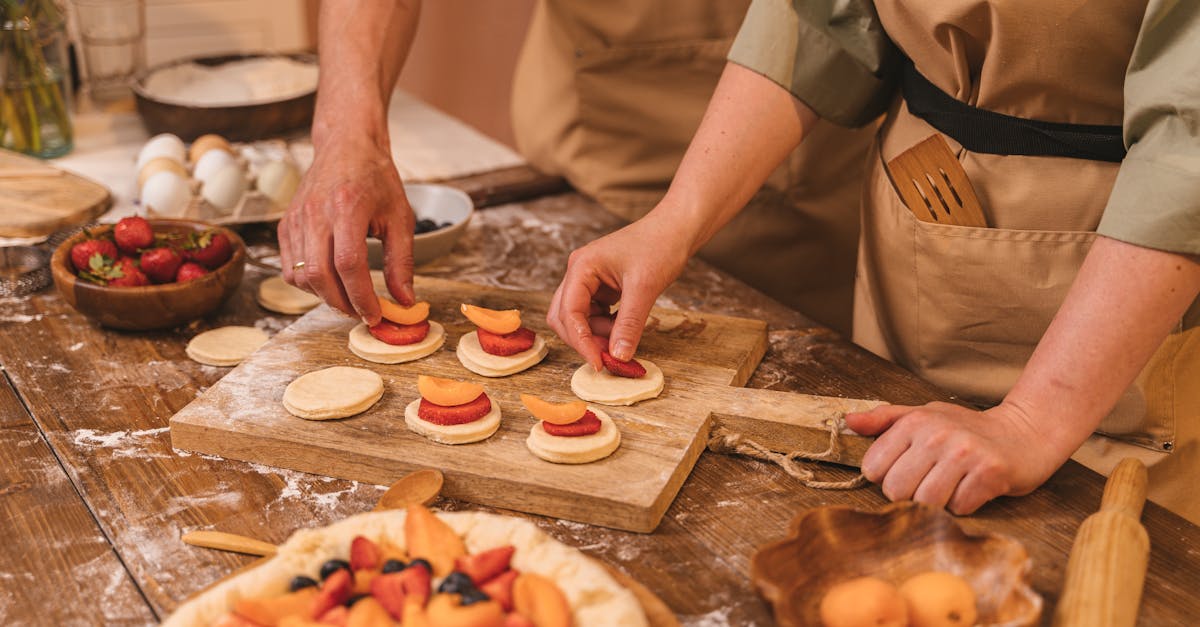 découvrez notre délicieuse recette de tarte aux pêches, une douceur estivale alliant croûte dorée et fruits juteux, parfaite pour les amateurs de desserts fruités. suivez nos conseils pour une préparation simple et savoureuse.