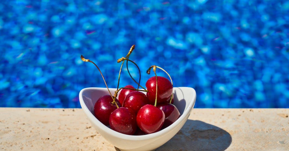 découvrez notre délicieuse recette de clafoutis aux cerises, un dessert traditionnel français alliant douceur et authenticité. parfait pour ravir vos convives avec sa texture moelleuse et ses saveurs fruitées.