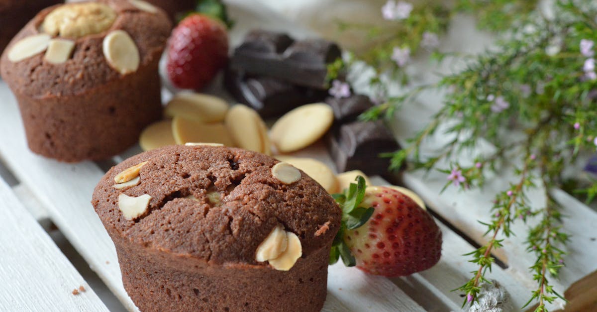 découvrez une recette irrésistible de muffins au chocolat, moelleux et savoureux, parfaits pour satisfaire toutes vos envies sucrées. préparez ces délices en un rien de temps et régalez vos proches à chaque bouchée !