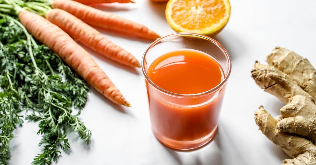 découvrez nos recettes de detox juice, des boissons délicieuses et rafraîchissantes qui vous aideront à purifier votre corps tout en boostant votre énergie. éveillez vos sens et faites le plein de vitamines avec nos jus detox faits maison !