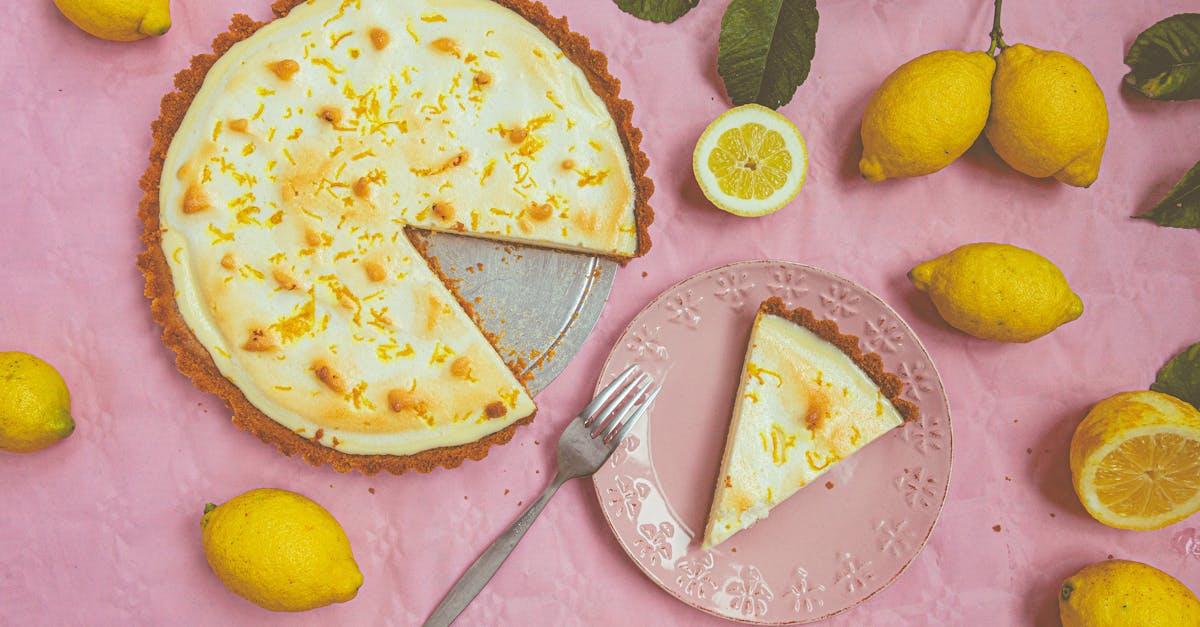 découvrez le roi des gâteaux : le king cake, une délicieuse tradition culinaire pleine de saveurs et de couleurs, parfaite pour célébrer le carnaval. savourez cette pâtisserie emblématique, garnie de fruits, de crème ou de fèves, et laissez-vous séduire par son histoire fascinante.