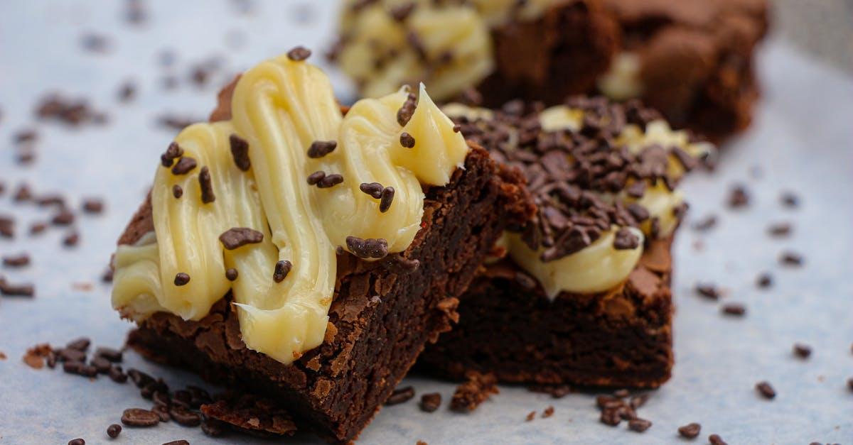 découvrez nos irrésistibles brownies au chocolat moelleux, savamment préparés pour offrir une explosion de saveurs chocolatées en bouche. parfaits pour les gourmands, ces délices fondants sont l'accompagnement idéal de vos pauses sucrées.