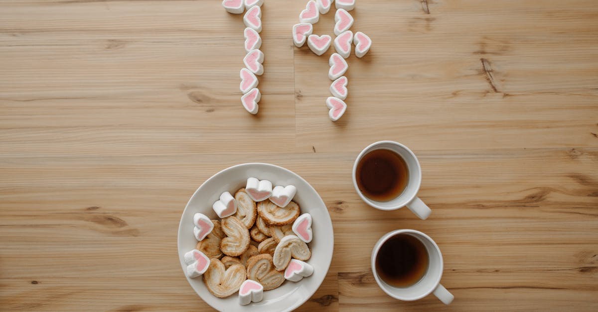 découvrez nos délicieux biscuits de la saint-valentin, parfaits pour exprimer votre amour. avec leurs formes et motifs romantiques, ces douceurs sucrées sont idéales pour surprendre votre partenaire ou pour partager entre amis. faites de cette fête un moment inoubliable avec nos recettes créatives!